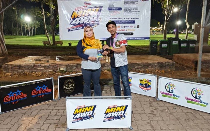 TOP 9, BOK INAI 4