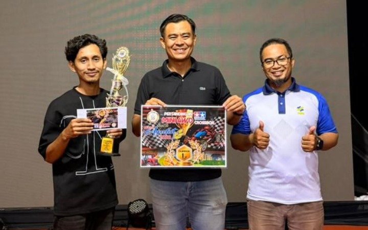 CHAMPION